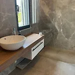 Privata Con Piscina - Moddissi Charme *