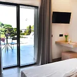 别墅 Privata Con Piscina - Moddissi Charme Trappola