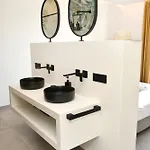 Privata Con Piscina - Moddissi Charme 别墅 *