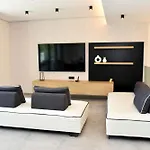 Privata Con Piscina - Moddissi Charme *