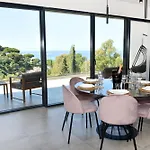 Privata Con Piscina - Moddissi Charme Trappola