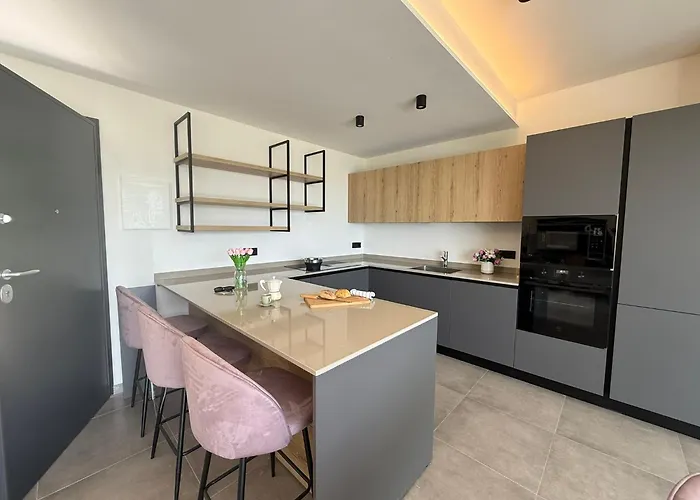 Privata Con Piscina - Moddissi Charme Villa *