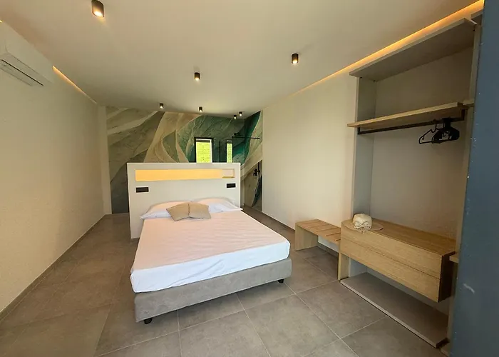 Privata Con Piscina - Moddissi Charme * Trappola