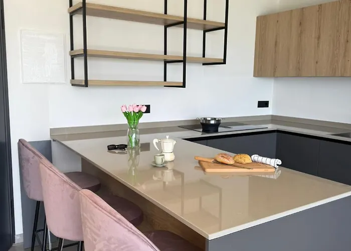 Privata Con Piscina - Moddissi Charme