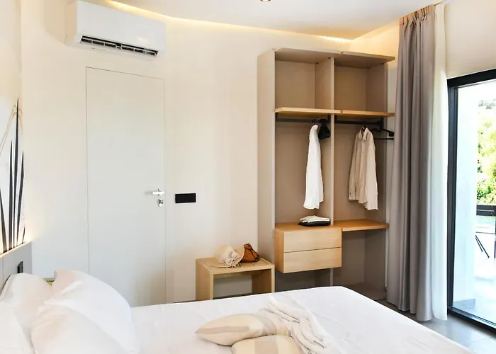 Privata Con Piscina - Moddissi Charme *