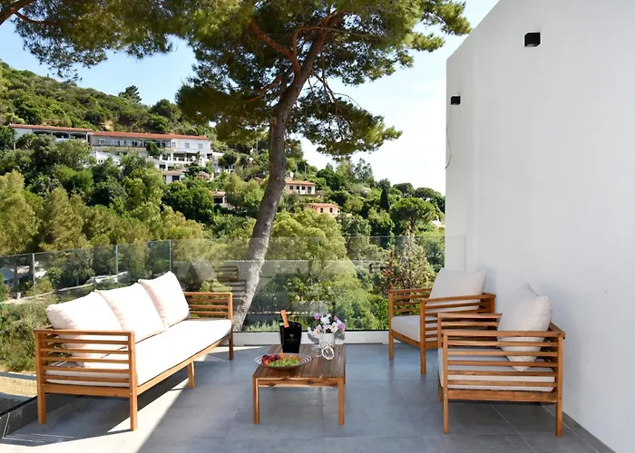 Privata Con Piscina - Moddissi Charme Villa *