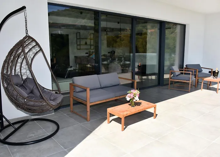 Privata Con Piscina - Moddissi Charme * Trappola